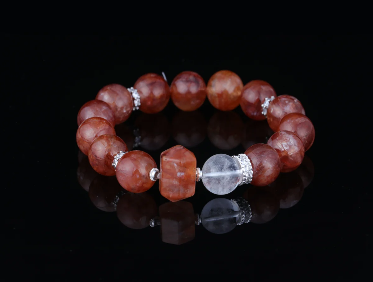 天然紅膠花白幽靈水晶手串 生辰定制 招財旺運能量手鍊